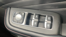 MG Hs 1.5 T-GDI Exclusive 5dr DCT Petrol Hatchback